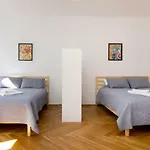 Royal Route For 10 People By Bookinghost *
