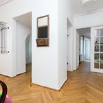 Apartman Royal Route For 10 People By Bookinghost