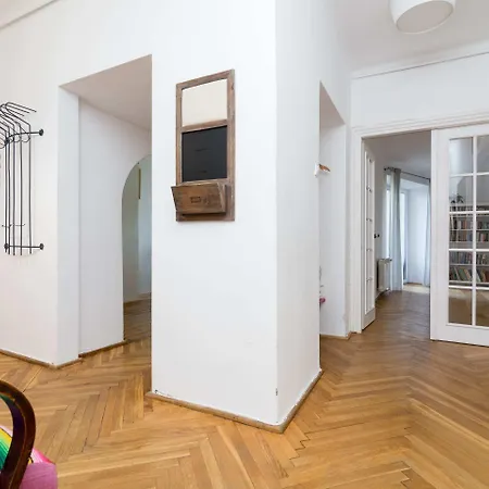 Royal Route For 10 People By Bookinghost * Varsavia