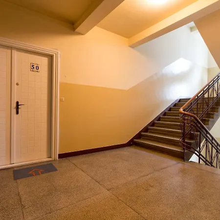 Royal Route For 10 People By Bookinghost *