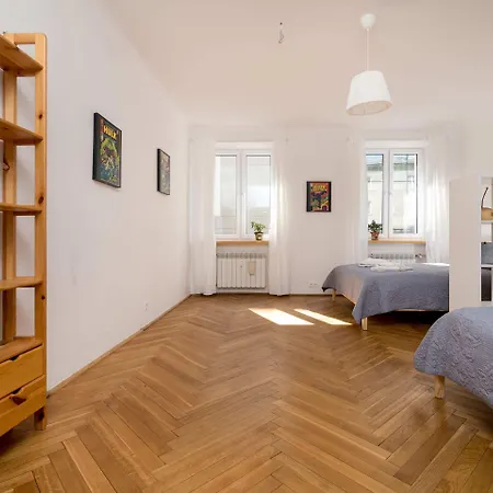 Royal Route For 10 People By Bookinghost