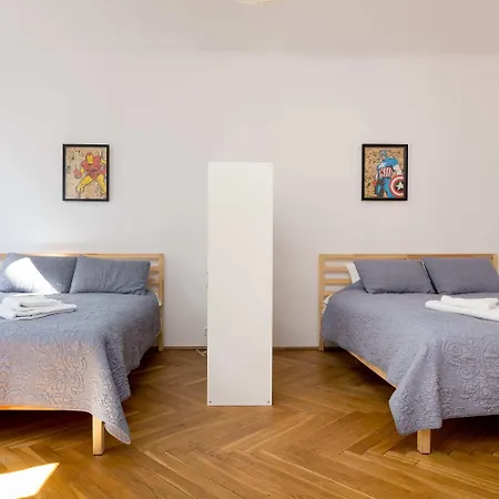 Daire Royal Route For 10 People By Bookinghost Varşova