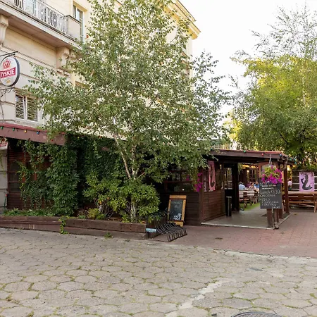 Royal Route For 10 People By Bookinghost