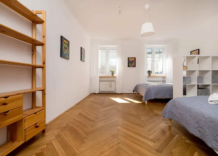 Royal Route For 10 People By Bookinghost