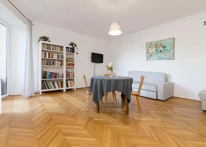 Royal Route For 10 People By Bookinghost Warszawa