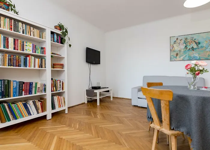 Royal Route For 10 People By Bookinghost Apartament *