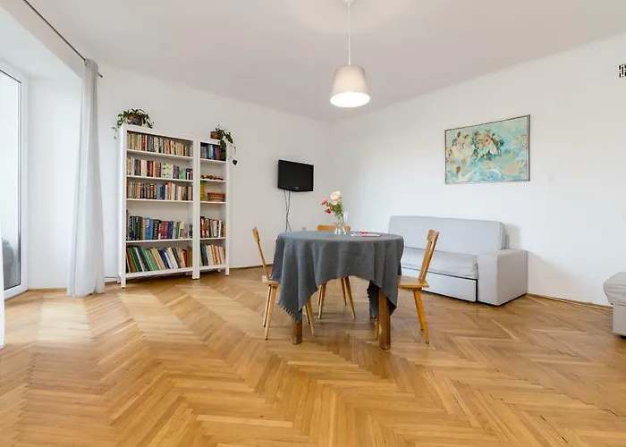 Royal Route For 10 People By Bookinghost