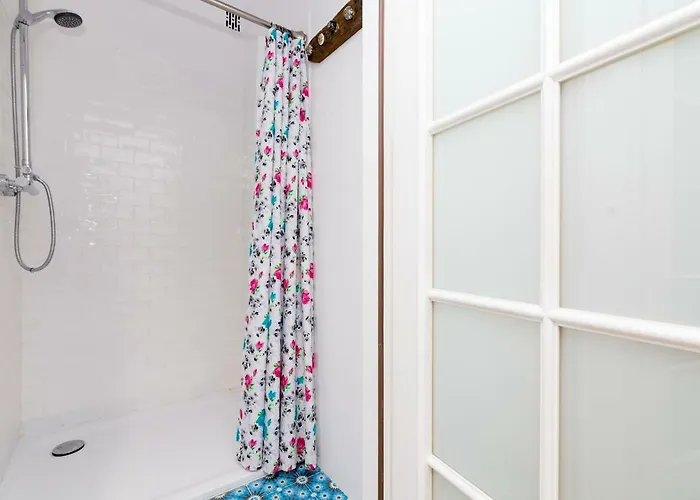 Royal Route For 10 People By Bookinghost *