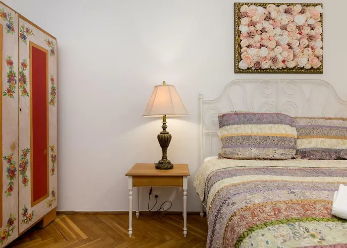 Royal Route For 10 People By Bookinghost * Warszawa