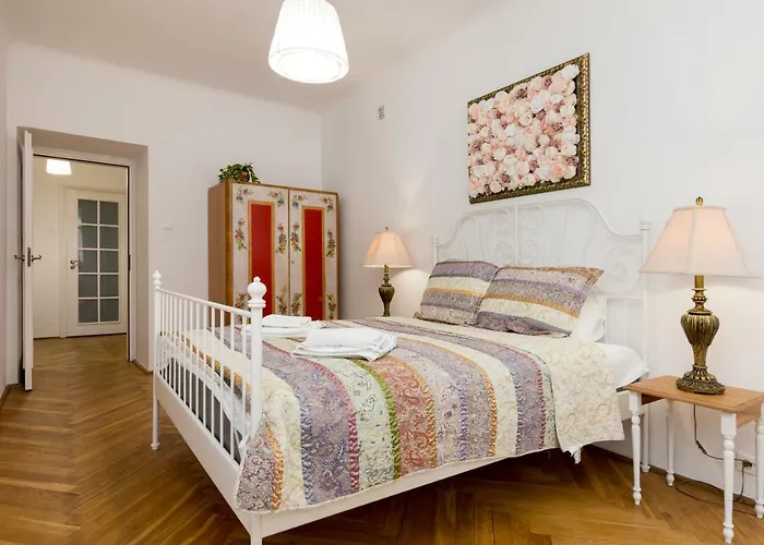 Apartament Royal Route For 10 People By Bookinghost